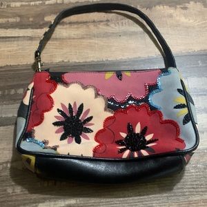 Isabella Fiore vintage
 Women’s Clutch